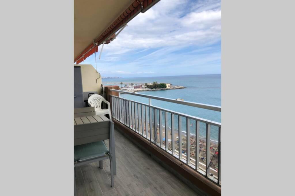 Mediterranean Suite First Line Beach Costa Del Sol Fuengirola Eksteriør billede